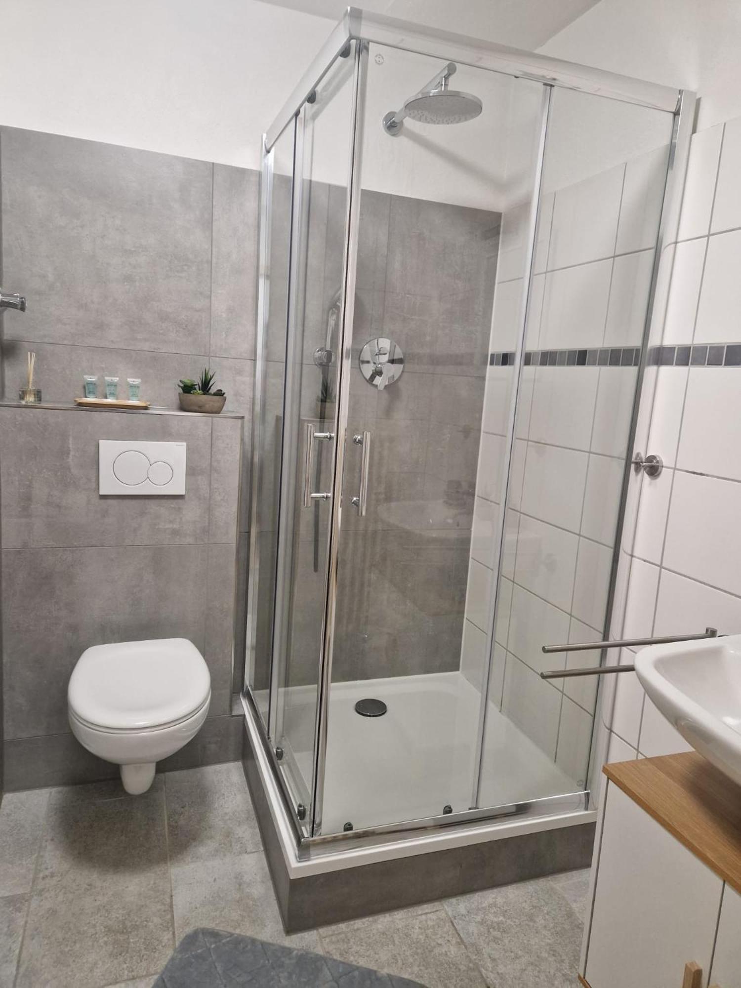 Dehome - Enjoy - Stay By Central Station Koblenz  Eksteriør billede